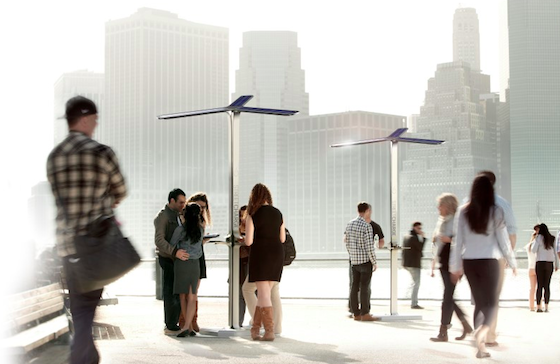 AT&T, Goal Zero и дизайнерская компания подарили Нью Йорку сеть солнечных станций подзарядки
