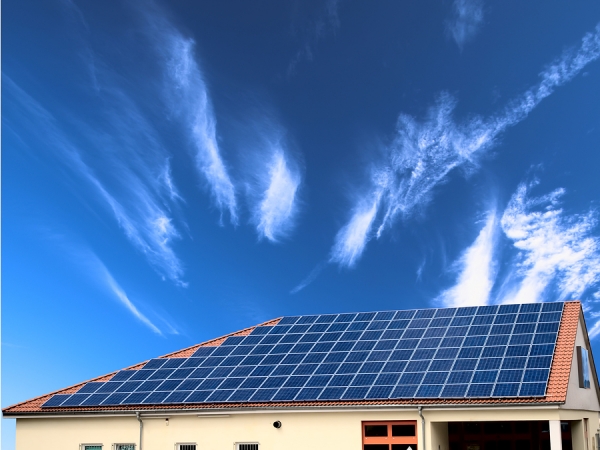 Энерго компании нескольких штатов готовят план увеличения тарифов для собственных солнечных потребителей