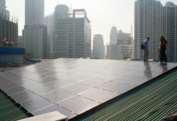 Филиппины хотят выйти на уровень 5 МВт солнечных мощностей к концу года