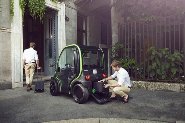 Итальянцы представили электромобиль, который можно заряжать не выходя из квартиры