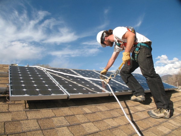 SolarCity сдает в аренду батареи Tesla для хранения солнечной энергии