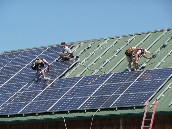 SolarCity сдает в аренду батареи Tesla для хранения солнечной энергии