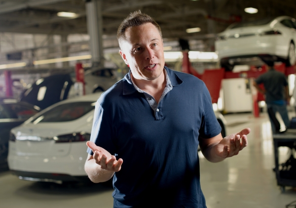 Tesla врубается в гонку по созданию собственного беспилотного автомобиля