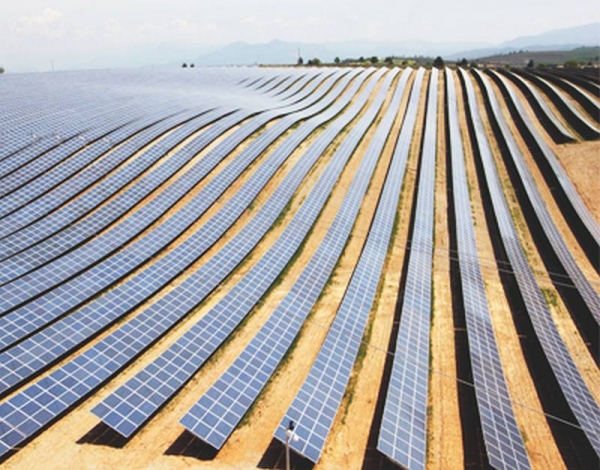 В 2013 году Франция ввела 613 МВт солнечных мощностей - падение на 45%