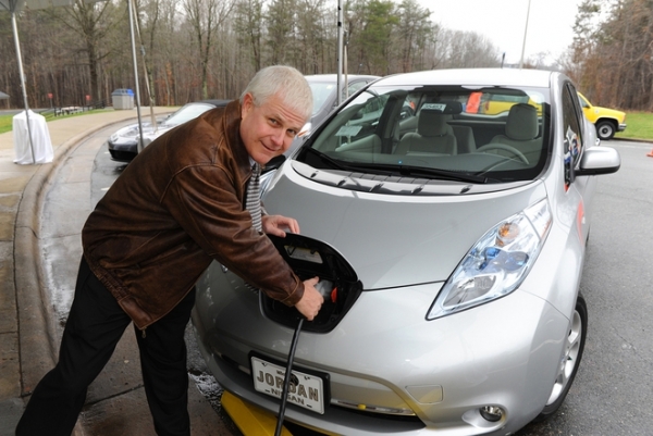 В мире запущено уже 64 000 зарядных станций общего использования для электромобилей